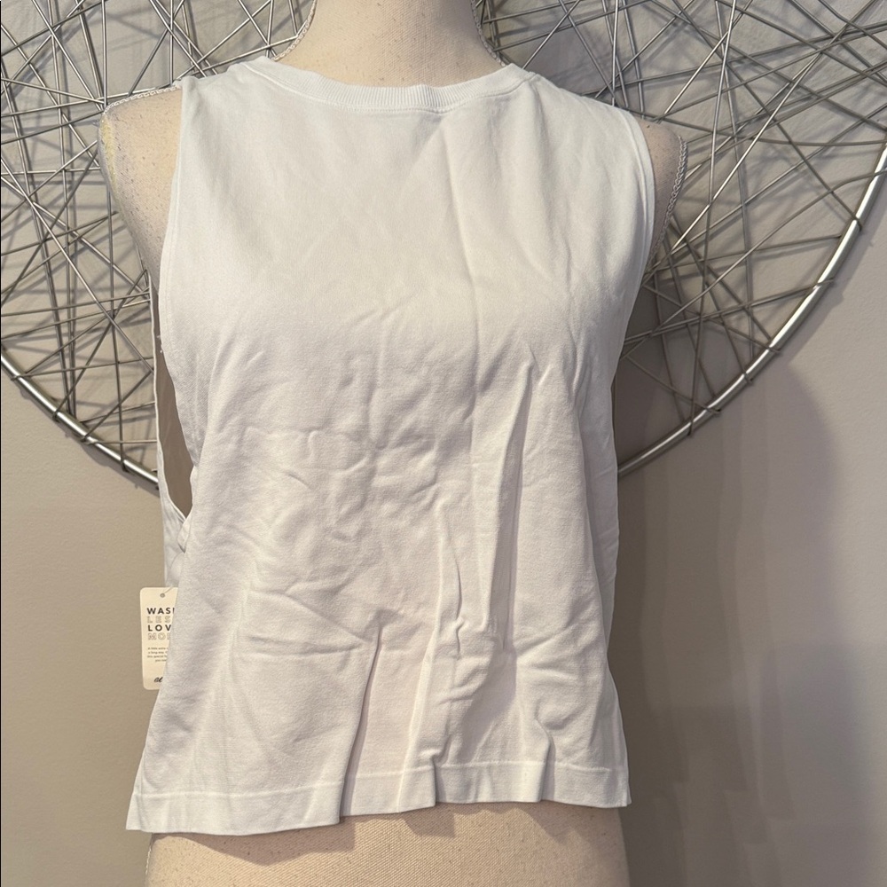 Aerie White Sleeveless Women's Top size Medium